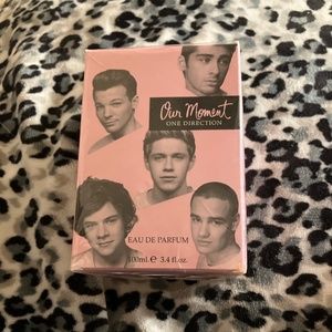 One Moment  perfume by One Direction